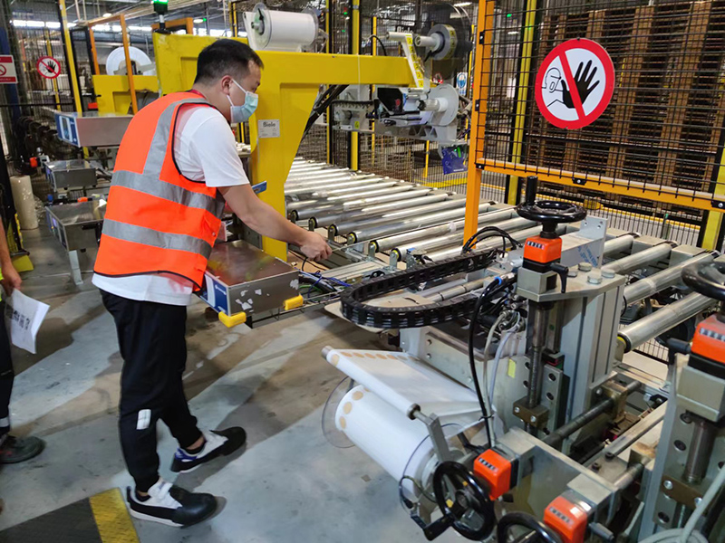 自動(dòng)化貼標(biāo)機(jī),立式貼標(biāo)機(jī),標(biāo)簽貼標(biāo)機(jī)